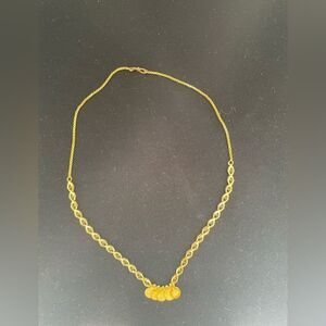 Woman’s necklace 